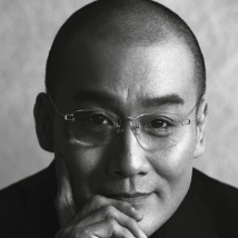 把体育帅男调教成猛0